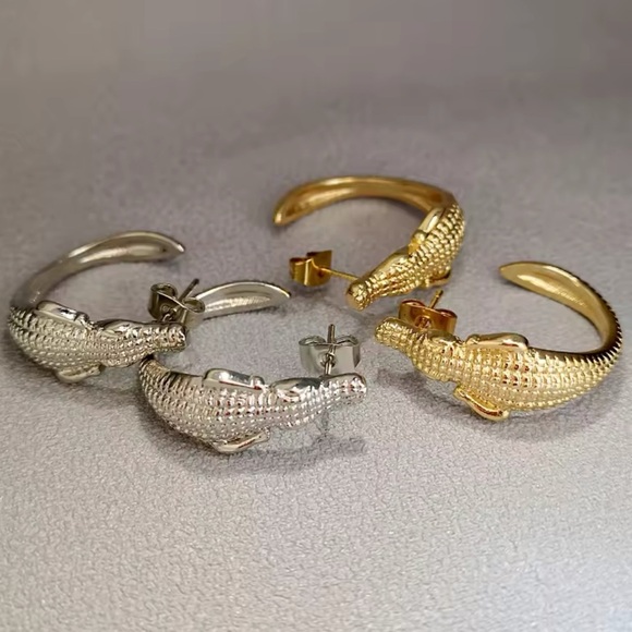 Alligator Silver Textured Hoop Statement Earrings - Picture 2 of 3